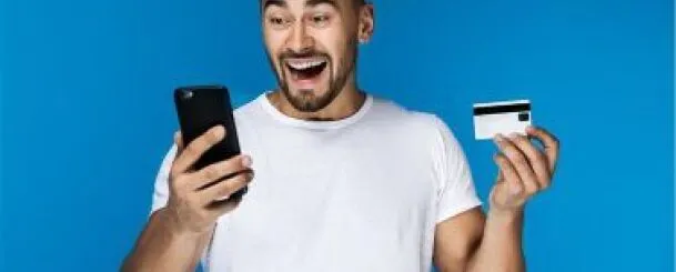 Jak zachować bezpieczeństwo podczas wydawania pieniędzy w Internecie?